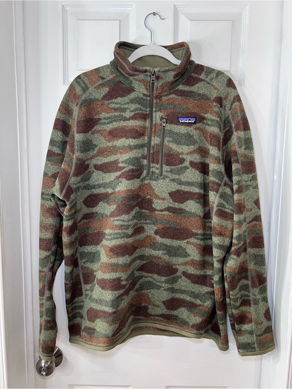 Patagonia Men’s Olive & Brown Camo Quarter-Zip Fleece Size XL